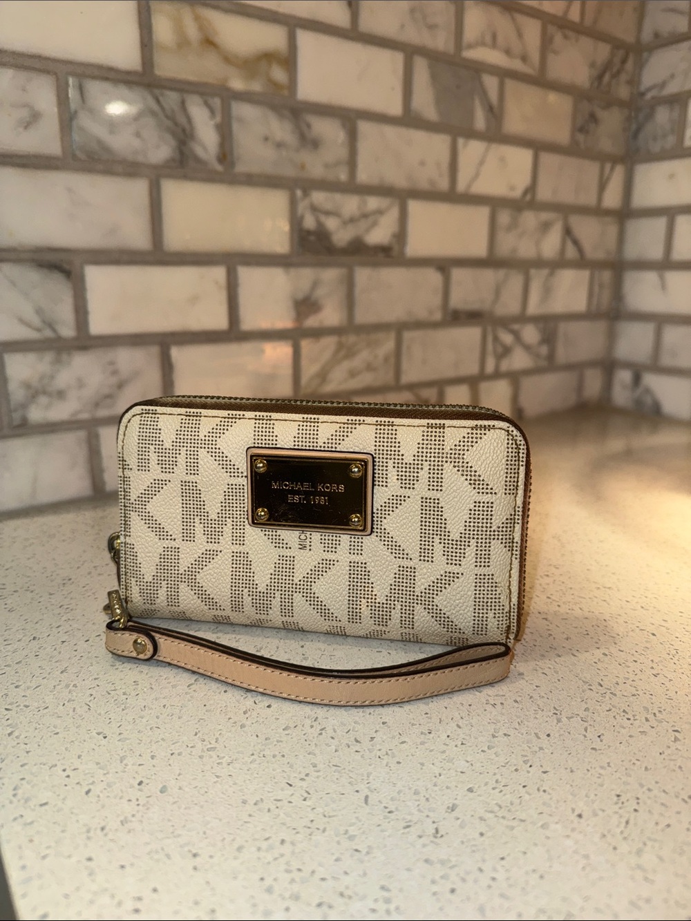 Michael Kors Cream Beige MK Logo iPhone Wristlet wallet with Gold Plate
